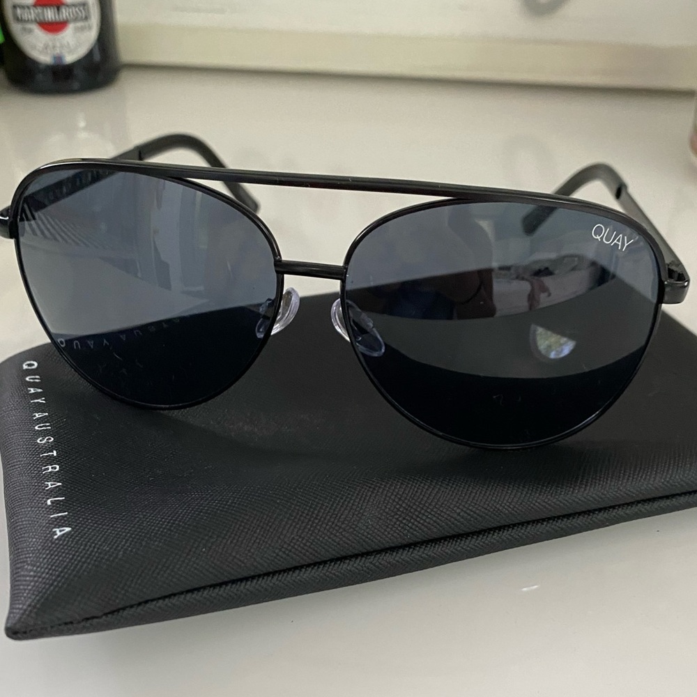 Quay Vivienne Black Aviator Sunglasses